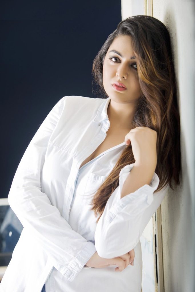 Shafaq Naaz Pictures Gallery