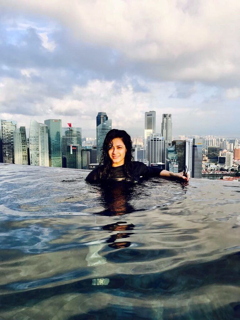 Sonia Balani HD Pictures In Swiming Pool