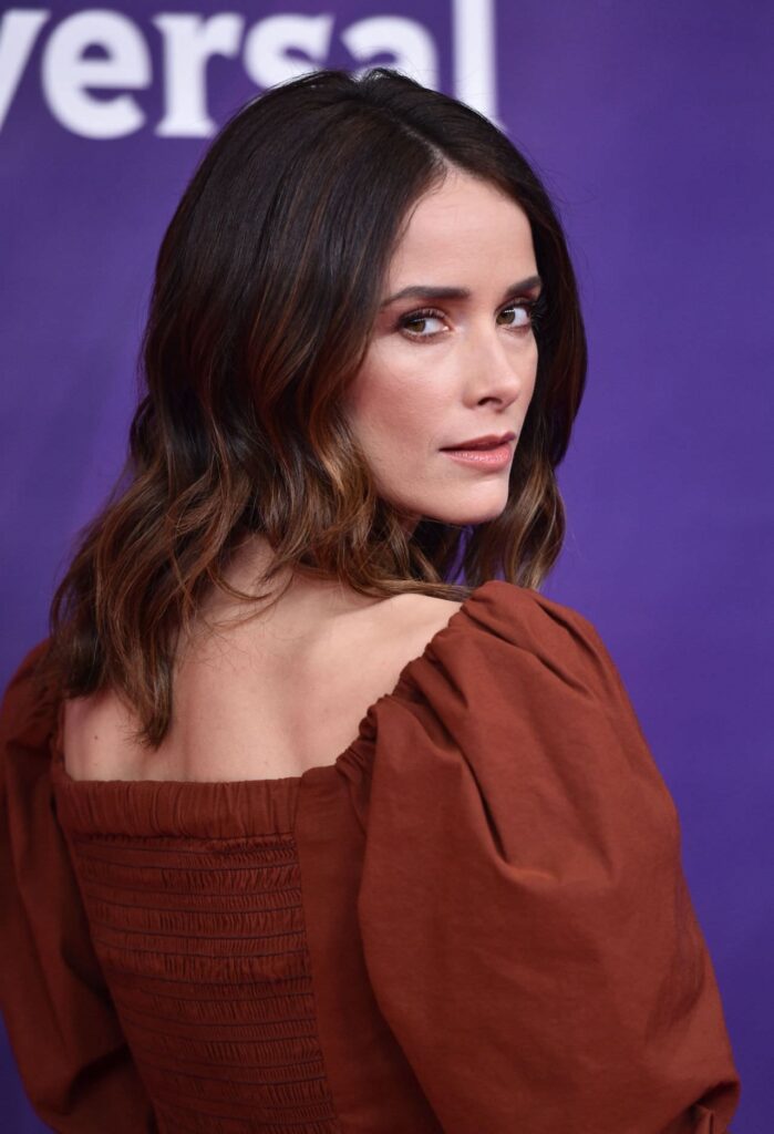 Abigail Spencer Backless Walpapers