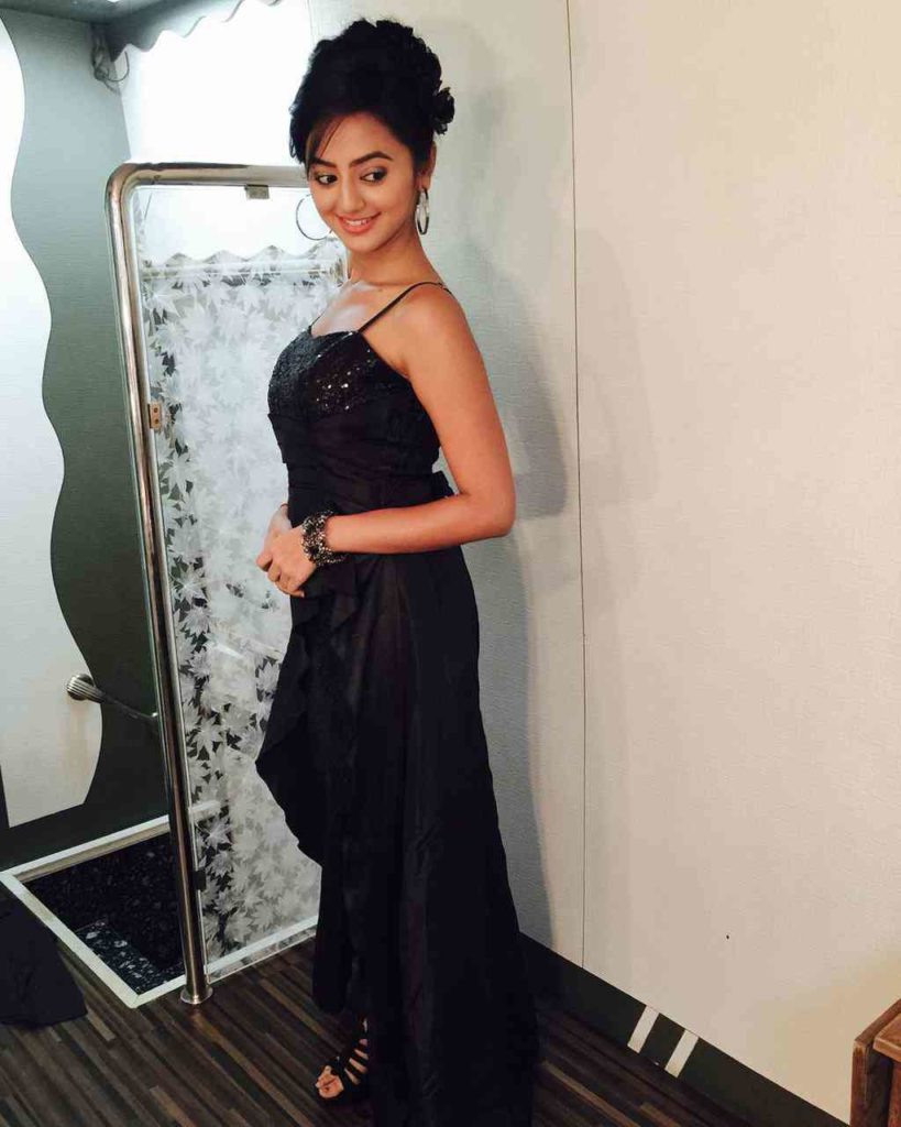 Helly Shah Pictures