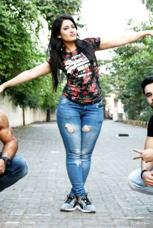 Aditi Rathore Hot Images In Jeans Top