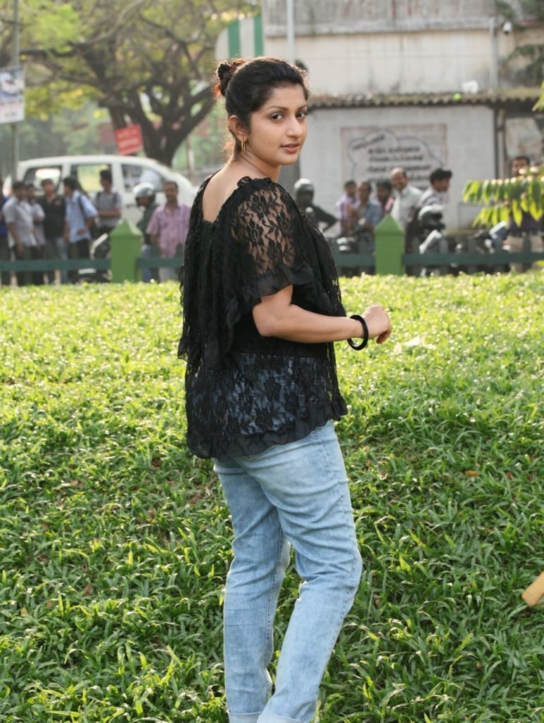 Meera Jasmine In Jeans Top Hot HD Sexy Pics