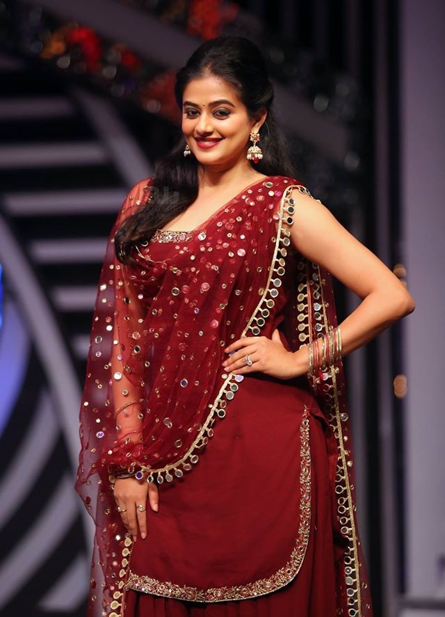 Priyamani In Red Saree Photos