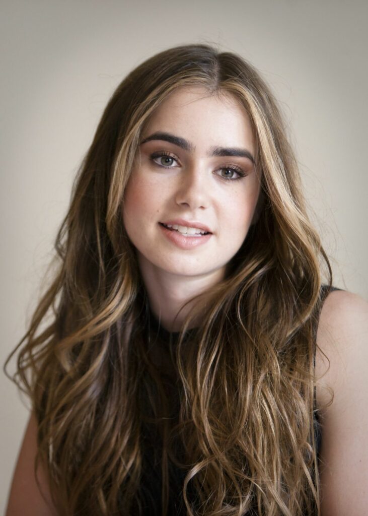 Lily-Collins-Images-Gallery
