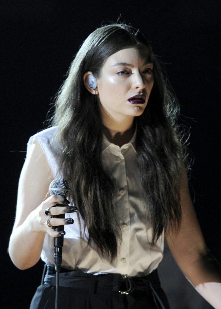 Lorde Makeup Pictures