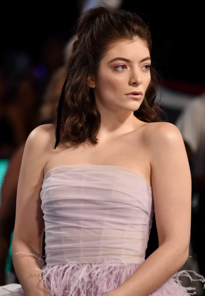 Lorde Muscles Pictures
