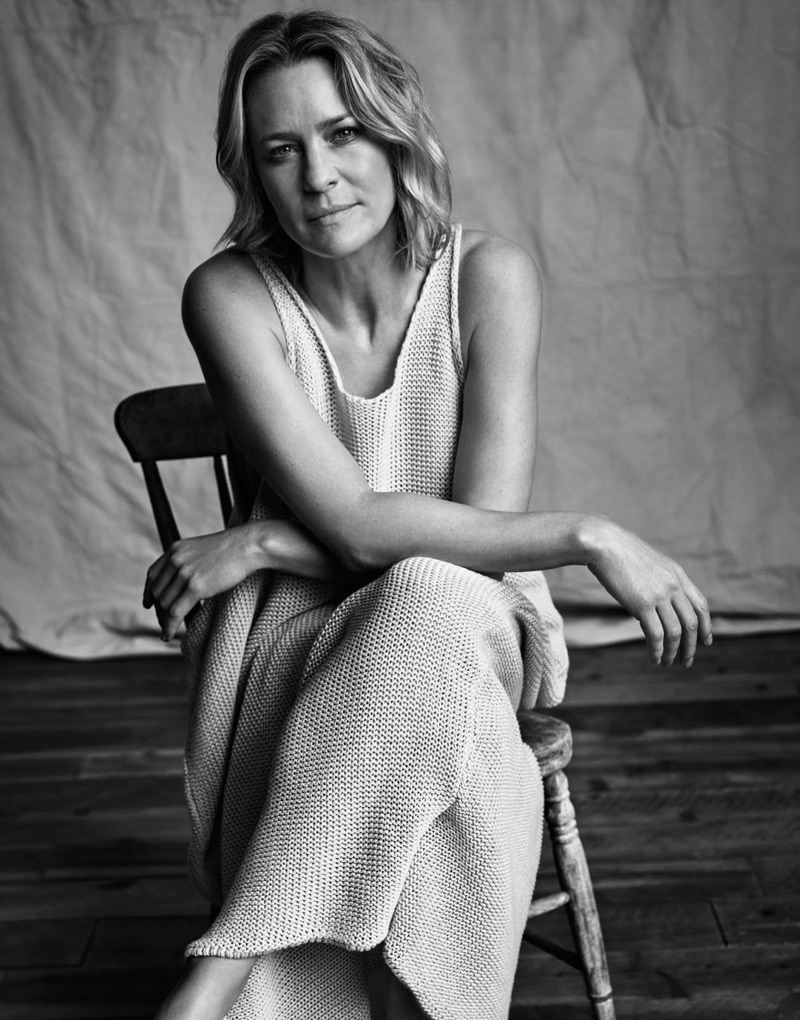 Robin Wright Gown Photos