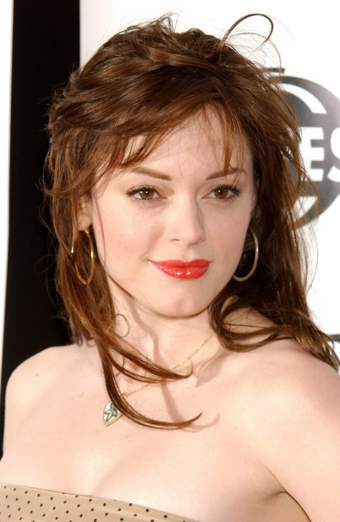 Rose McGowan Cleavage Images
