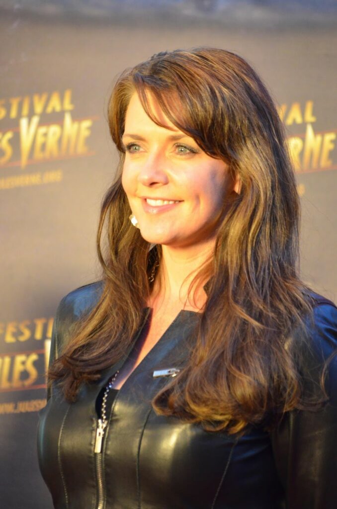 Amanda Tapping Sexy Images