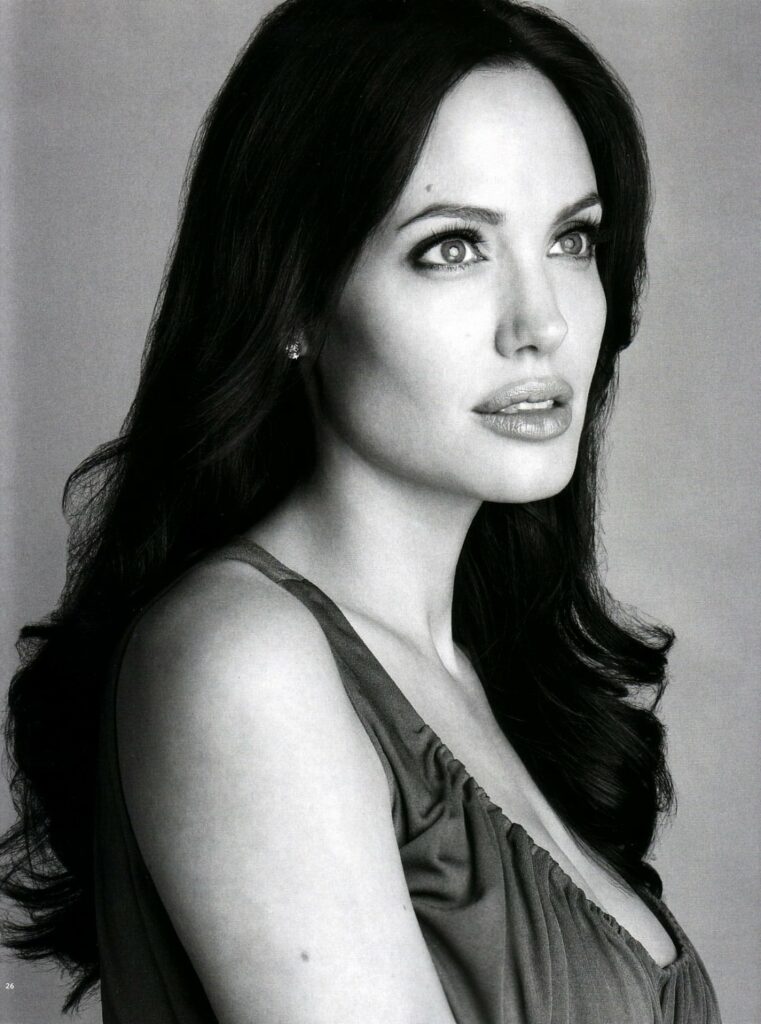 Angelina Jolie Muscles Pics