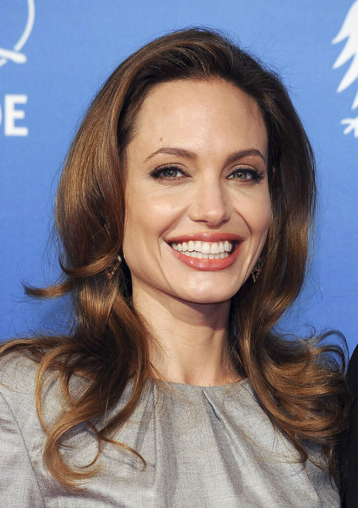 Angelina Jolie Smile Pics