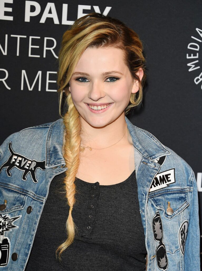 Abigail Breslin Hair Style Pictures