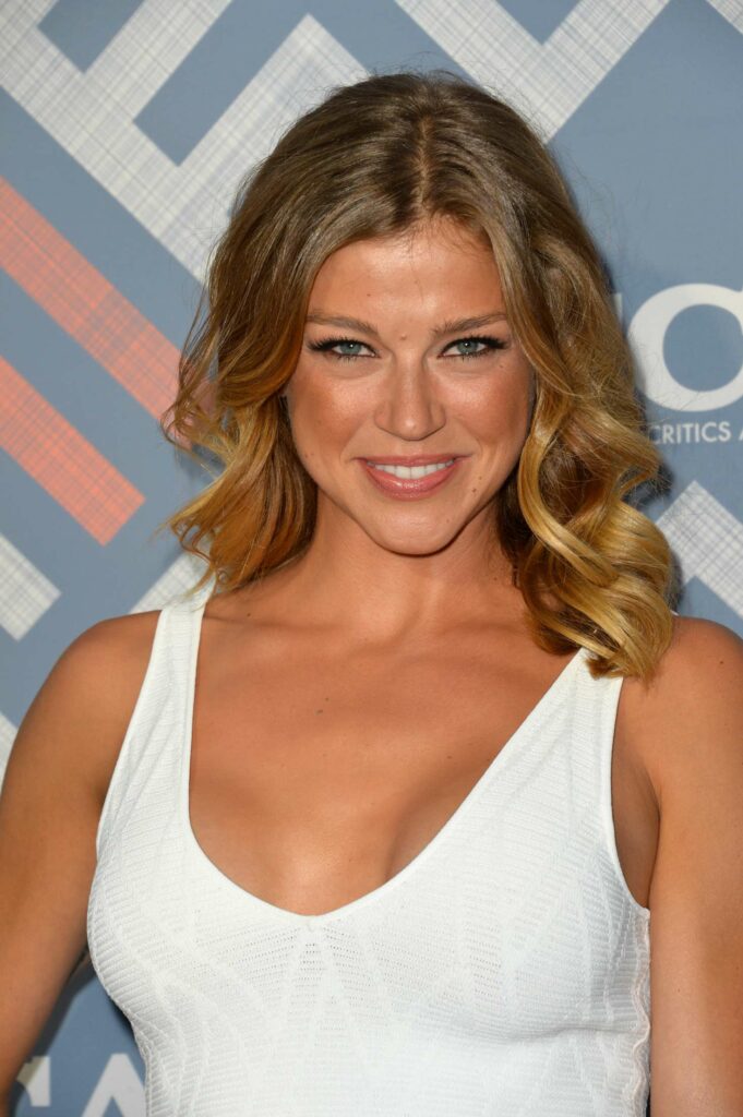 Adrianne Palicki Smileing Pictures